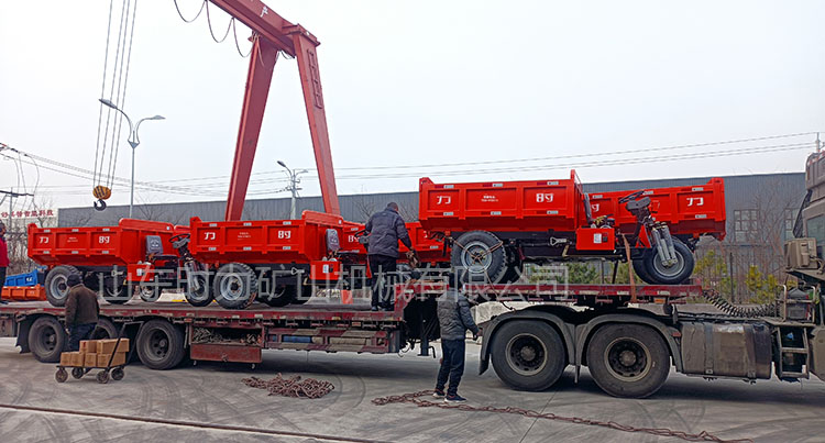 6台载重3.5吨纯电动自卸车发货吉林某矿