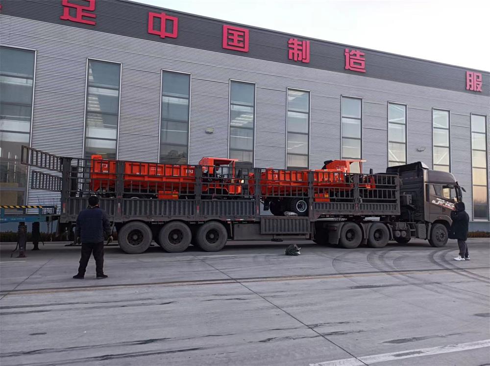 2台载重10吨矿山车发往贵州某矿