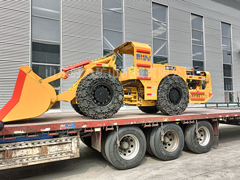 带防滑链1方内燃铲运机发往四川