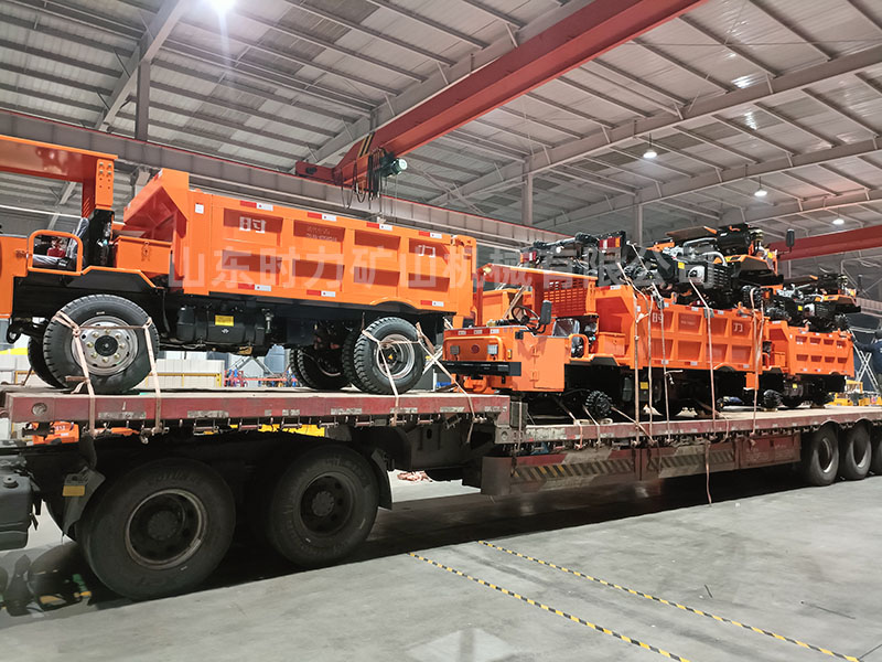 5台8吨矿用自卸车发往陕西