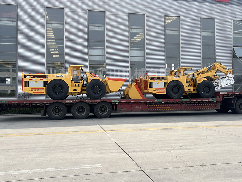 2台电动铲运机、2台破碎台车发往湖南