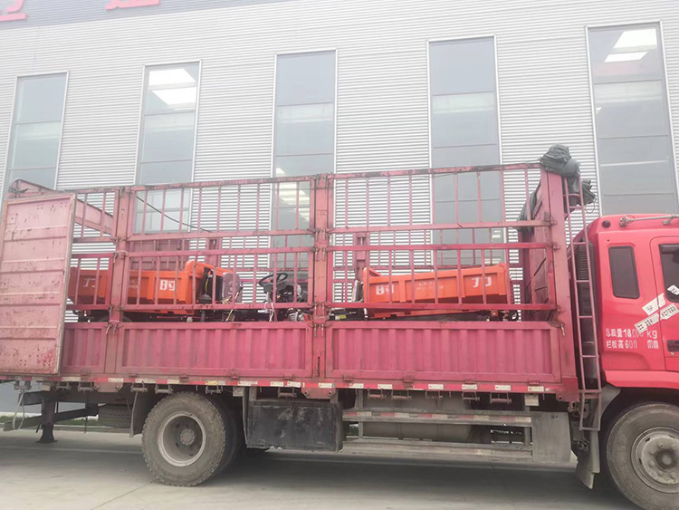 2台载重3.5吨矿用三轮车发往重庆